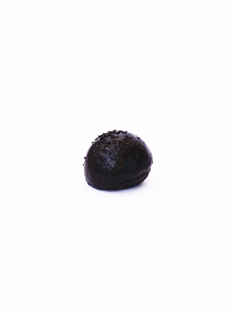 Bun black with black sesame 25gr (After Baking 22gr)