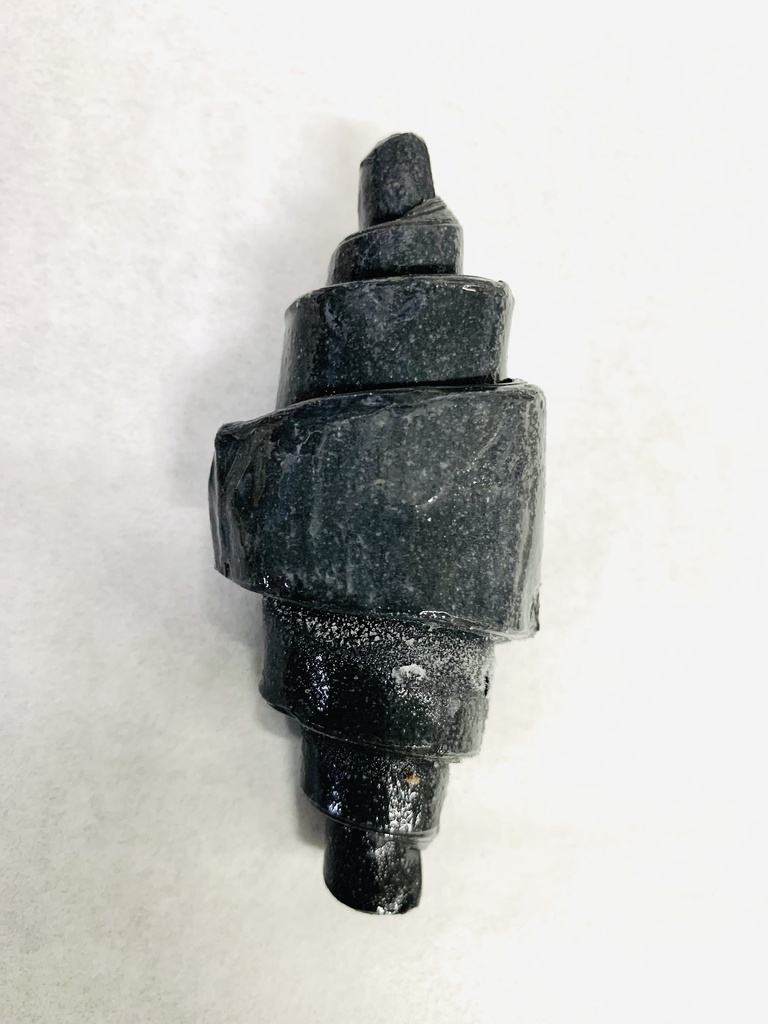 Croissant plain black raw mini