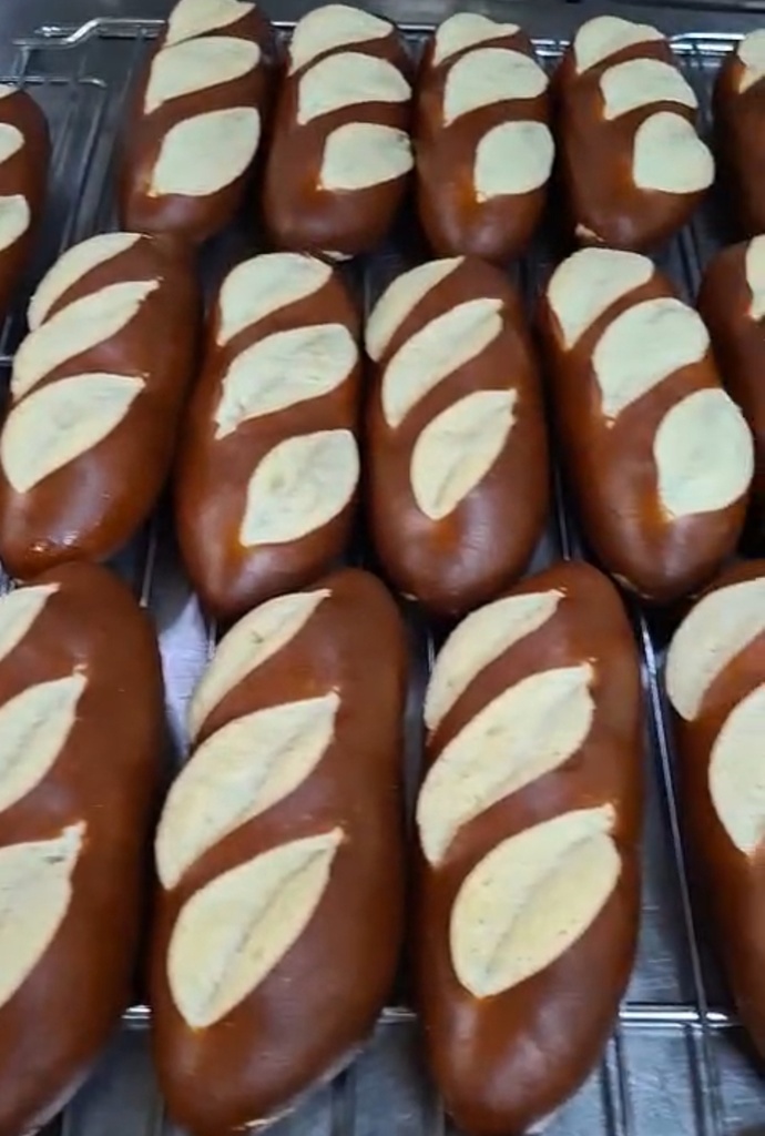 Pretzel Hot dog L:19cm