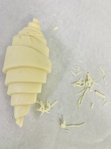 Croissant Cheese raw mini