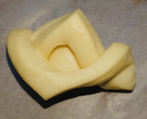 Croissant Danish Pear Almond raw pre proofed 90gr 